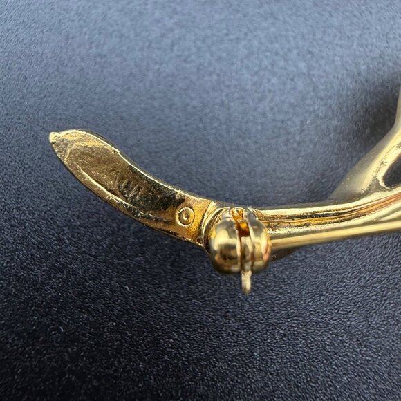 Avon Rose Brooch Gold-Tone Metal Pink Porcelain Flower Pin Floral Design Vintage - Picture 4 of 6